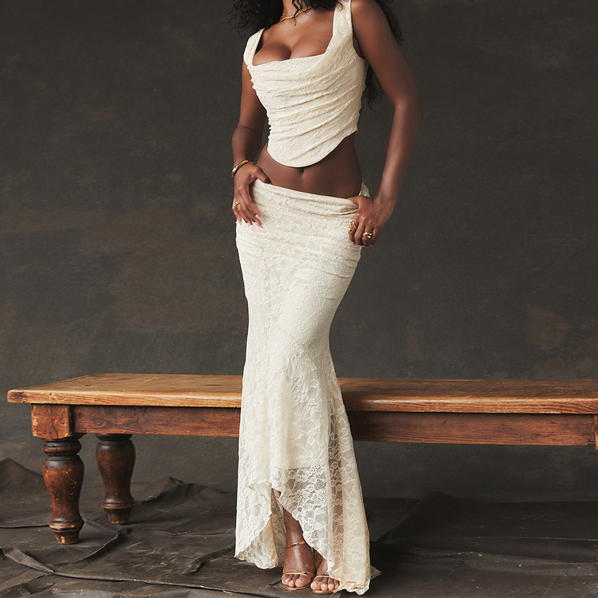 Women’s 2-Piece Set – Lace-Up Crop Top & Maxi Skirt